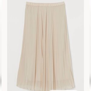 NWT H & M pleated midi skirt